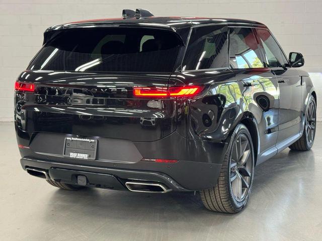 Photo of 2024 Santorini Black Metallic Land Rover Range Rover Sport