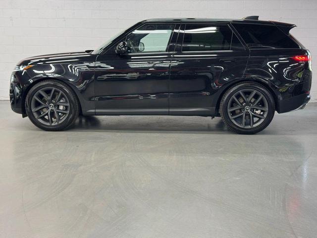 Photo of 2024 Santorini Black Metallic Land Rover Range Rover Sport