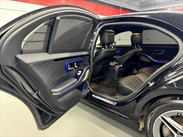 Photo of 2022 BLACK Mercedes-Benz S-Class