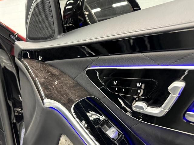 Photo of 2022 BLACK Mercedes-Benz S-Class