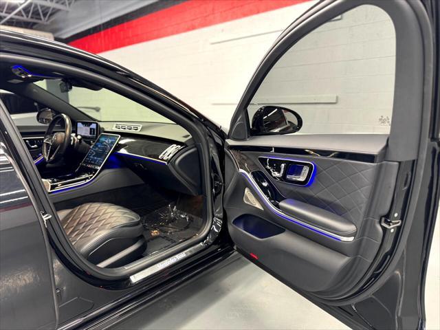 Photo of 2022 BLACK Mercedes-Benz S-Class