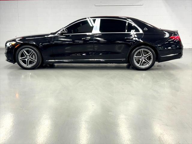 Photo of 2022 BLACK Mercedes-Benz S-Class