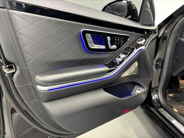 Photo of 2022 BLACK Mercedes-Benz S-Class
