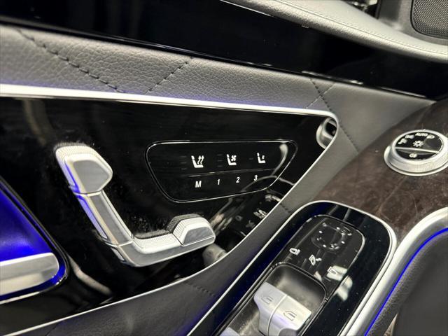 Photo of 2022 BLACK Mercedes-Benz S-Class