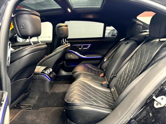 Photo of 2022 BLACK Mercedes-Benz S-Class