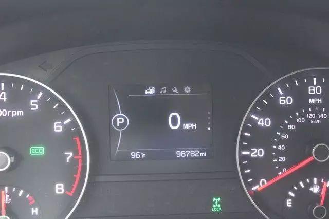 Photo of 2017 Pacific Blue Kia Sportage
