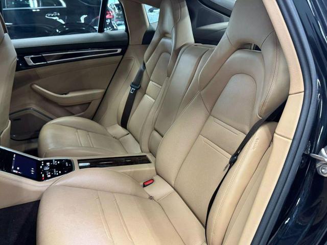 Photo of 2023 BLACK Porsche Panamera