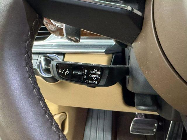 Photo of 2023 BLACK Porsche Panamera