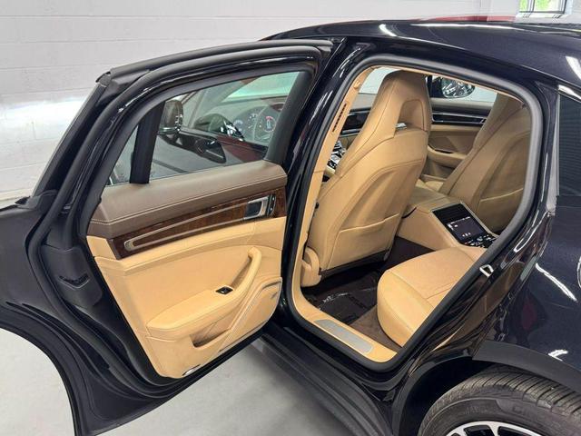 Photo of 2023 BLACK Porsche Panamera