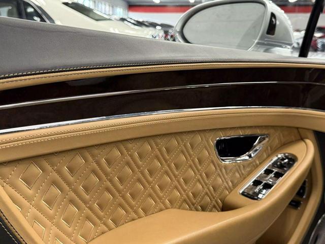 Photo of 2022 Moonbeam Bentley Continental GT