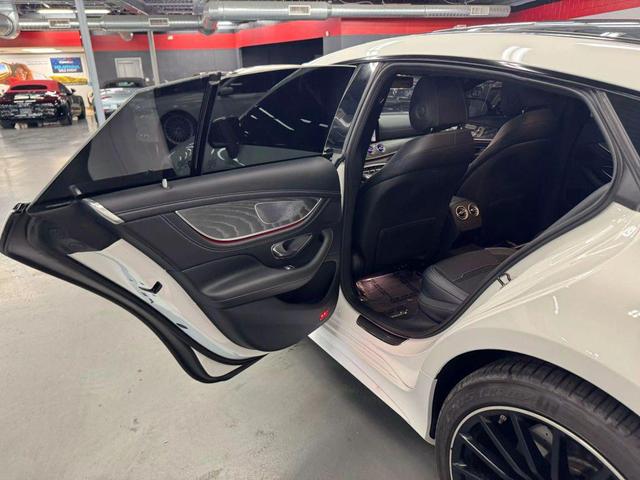 Photo of 2021 WHITE Mercedes-Benz AMG GT 43