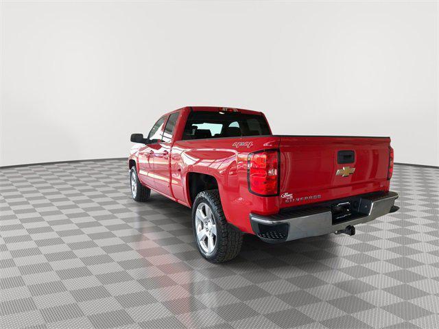 Photo of 2015 Victory Red Chevrolet Silverado 1500