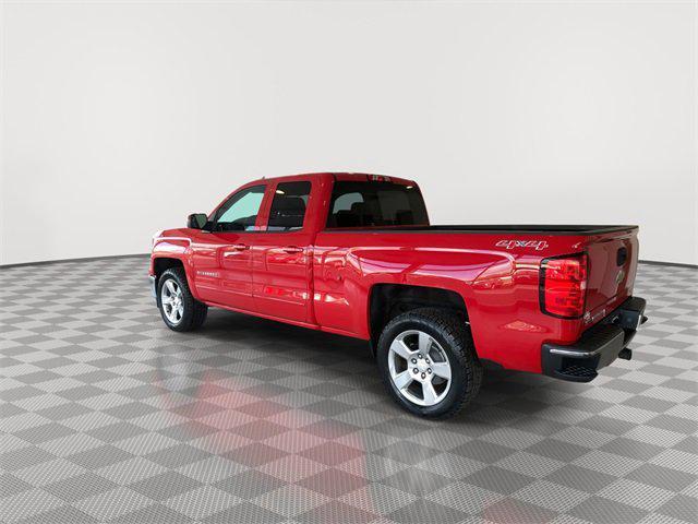 Photo of 2015 Victory Red Chevrolet Silverado 1500