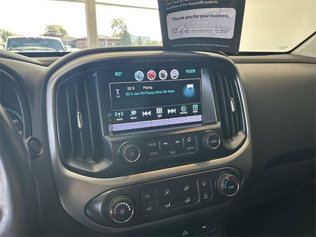 Photo of 2017 Silver Ice Metallic Chevrolet Colorado