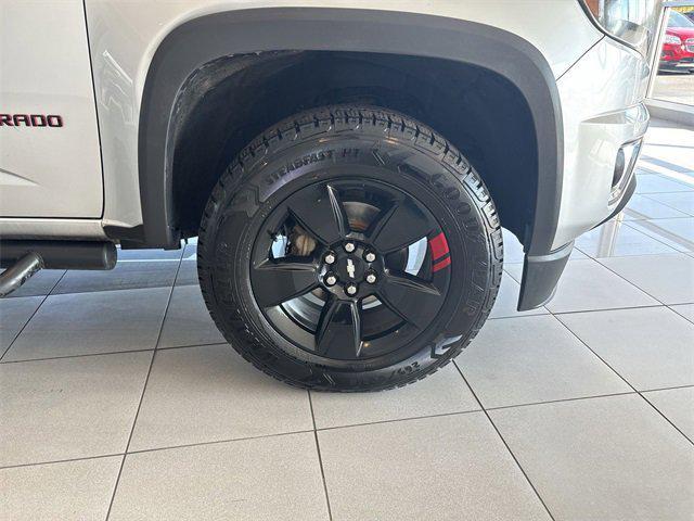 Photo of 2017 Silver Ice Metallic Chevrolet Colorado