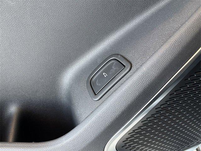 Photo of 2024 Sterling Gray Metallic Chevrolet Traverse