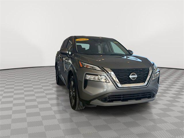 Photo of 2023 Gun Metallic Nissan Rogue