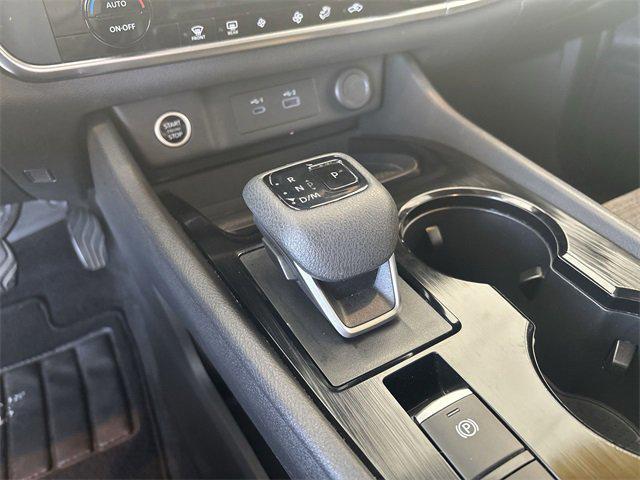 Photo of 2023 Gun Metallic Nissan Rogue