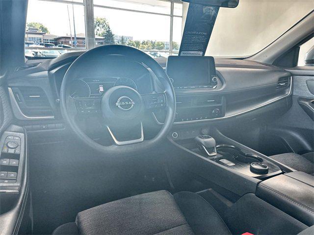 Photo of 2023 Gun Metallic Nissan Rogue