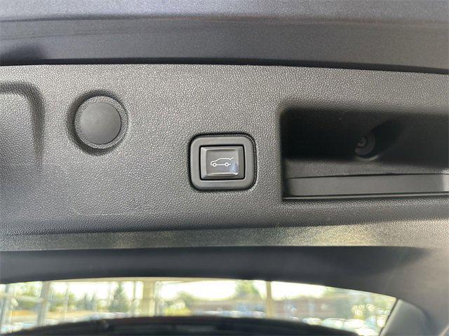 Photo of 2022 Iron Gray Metallic Chevrolet Equinox