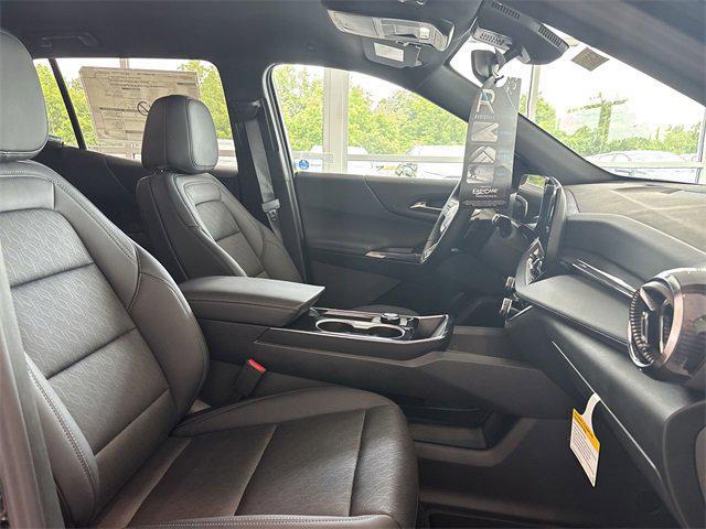 Photo of 2026 Mosaic Black Metallic Chevrolet Equinox