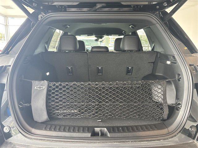 Photo of 2026 Mosaic Black Metallic Chevrolet Equinox