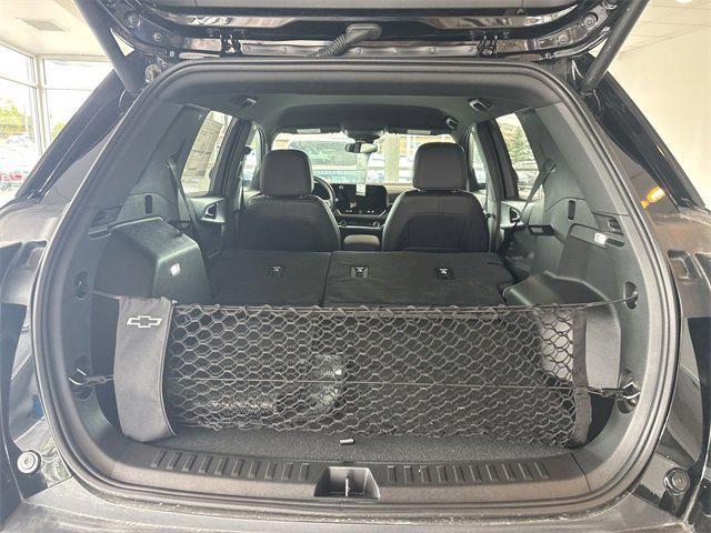 Photo of 2026 Mosaic Black Metallic Chevrolet Equinox