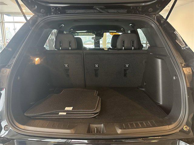 Photo of 2024 Mosaic Black Metallic Chevrolet Trailblazer