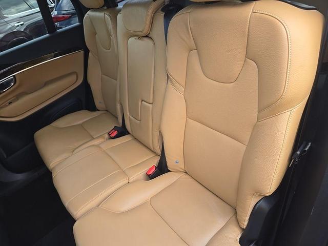 Photo of 2019 Onyx Black Metallic Volvo XC90