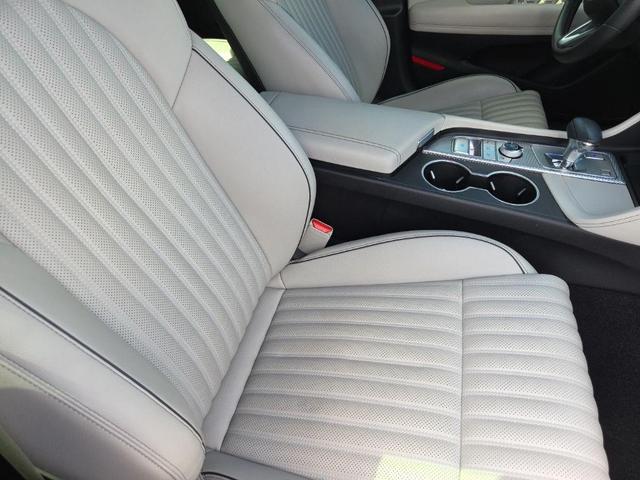 Photo of 2023 Uyuni White Genesis G70