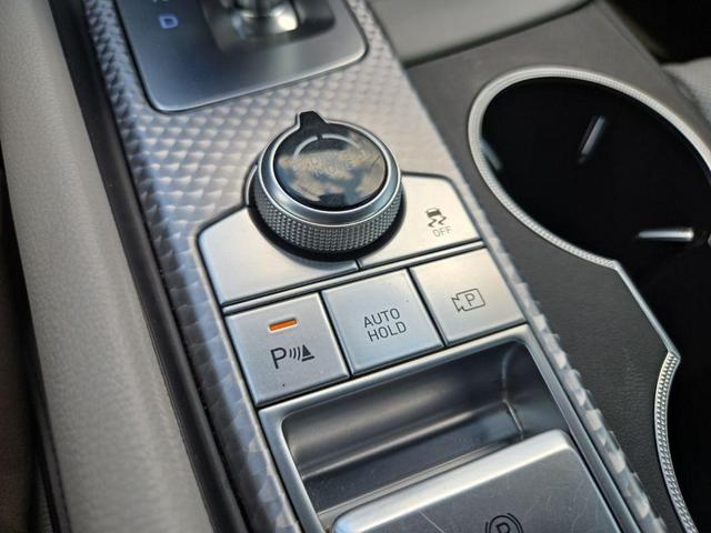 Photo of 2023 Uyuni White Genesis G70