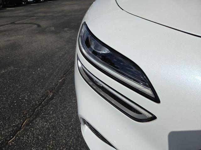 Photo of 2023 Uyuni White Genesis G70