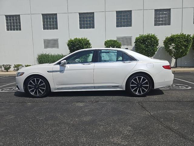 Photo of 2018 White Platinum Tri-Coat Metallic Lincoln Continental