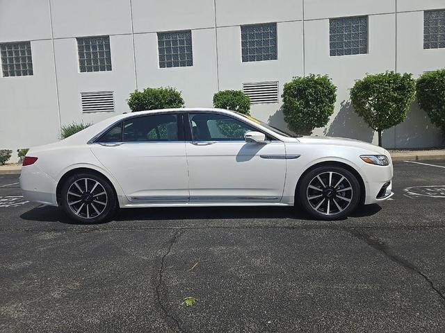 Photo of 2018 White Platinum Tri-Coat Metallic Lincoln Continental