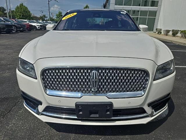 Photo of 2018 White Platinum Tri-Coat Metallic Lincoln Continental
