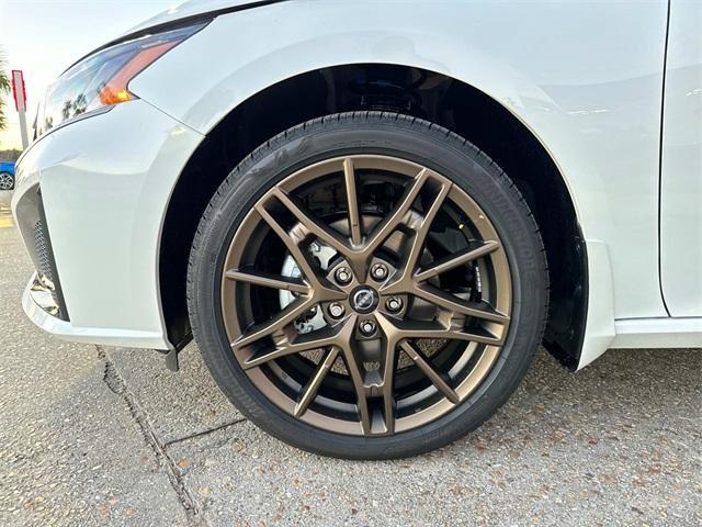 Photo of 2025 White Nissan Altima