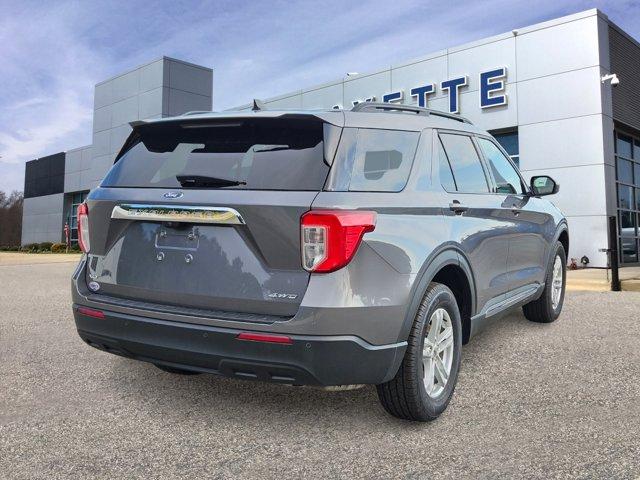 Photo of 2022 CARBONIZED GRAY METALLIC Ford Explorer