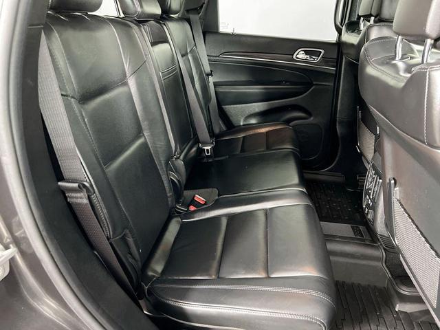 Photo of 2021 Granite Crystal Clearcoat Metallic Jeep Grand Cherokee