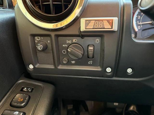 Photo of 2005 Black Hummer H2