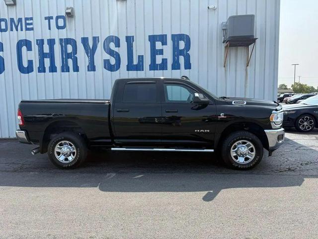 Photo of 2022 Diamond Black Crystal Pearlcoat RAM 2500