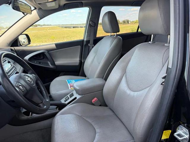 Photo of 2012 Black Toyota RAV4