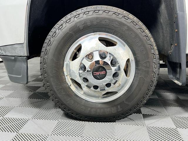 Photo of 2016 White GMC Sierra 3500