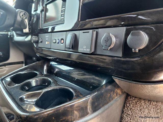 Photo of 2018 Summit White GMC Savana 2500