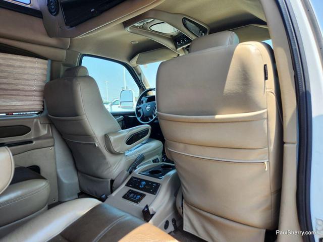 Photo of 2018 Summit White GMC Savana 2500