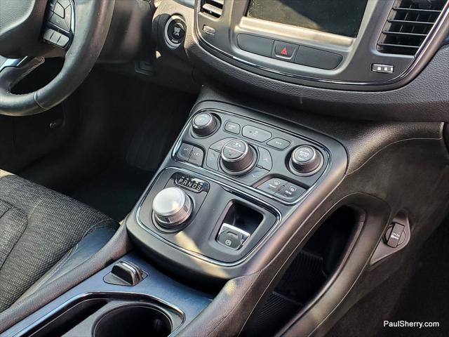 Photo of 2015 Billet Silver Metallic Clearcoat Chrysler 200
