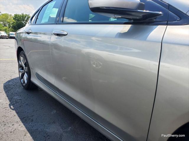 Photo of 2015 Billet Silver Metallic Clearcoat Chrysler 200