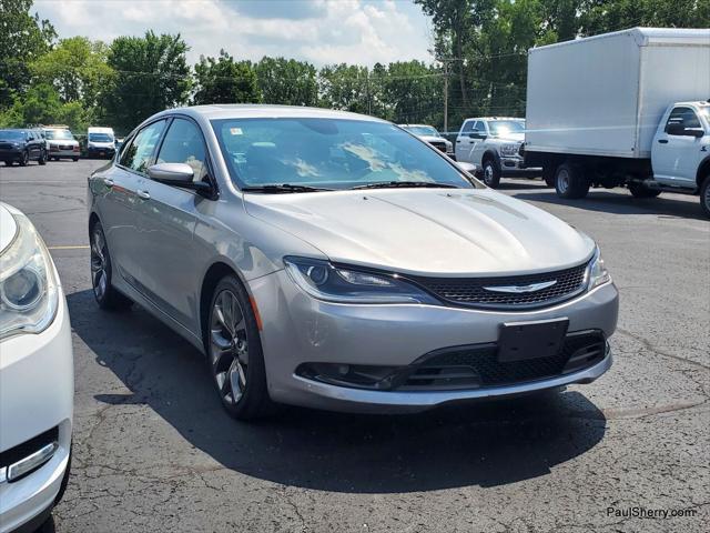 Photo of 2015 Billet Silver Metallic Clearcoat Chrysler 200