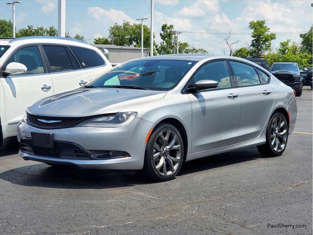 Photo of 2015 Billet Silver Metallic Clearcoat Chrysler 200