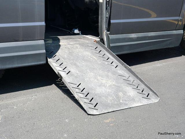 Photo of 2019 Granite Pearlcoat Dodge Grand Caravan