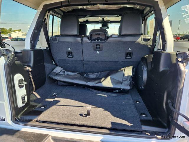 Photo of 2022 Bright White Clearcoat Jeep Wrangler Unlimited